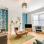 Uk41640 - Cleveland House