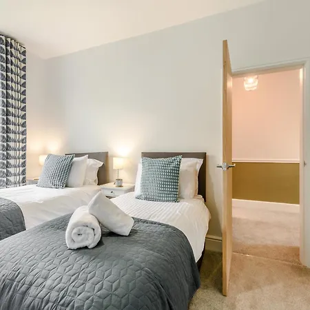 Uk41640 - Cleveland House Whitby