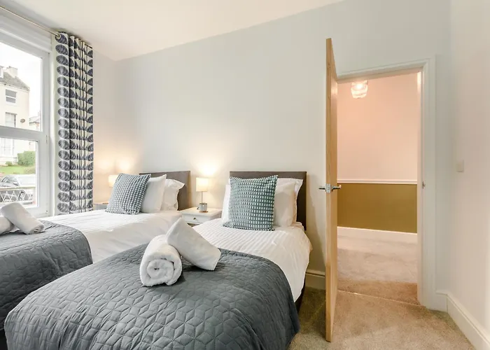 Uk41640 - Cleveland House Whitby